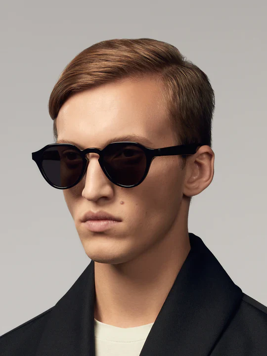 Model r1 - black - Image 10