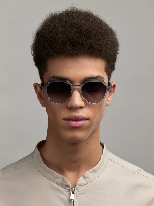 Model r2 - gradient grey - Image 8
