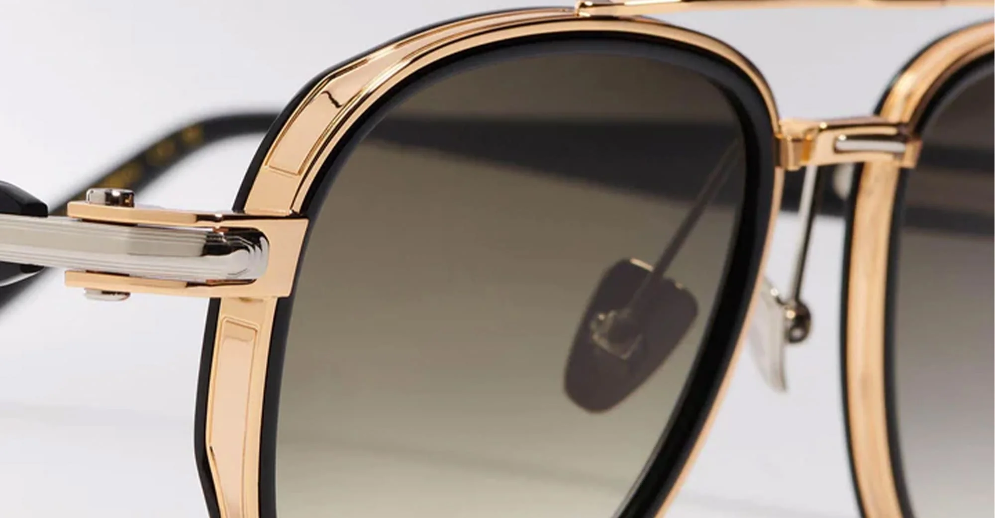 Akira - c409 shiny black / yellow gold / platine - Image 3