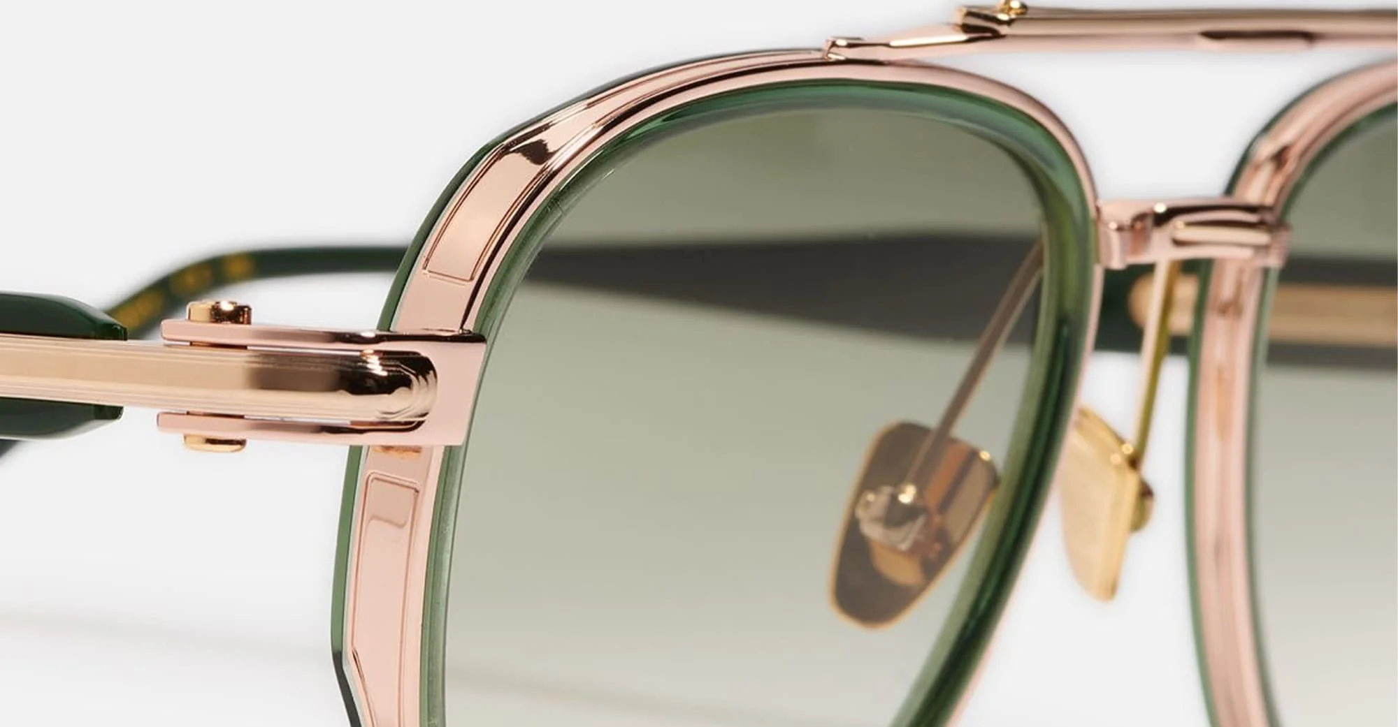 Akira - c432 dark green translucid / rose gold - Image 3