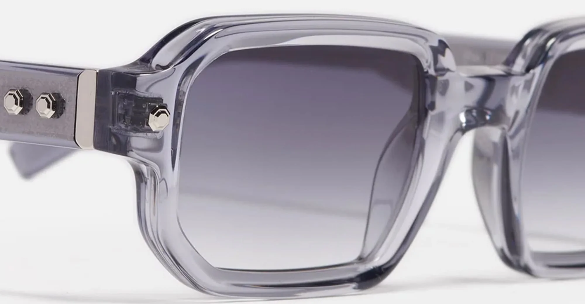 Project 06 - c159 grey translucid / platine plated - Image 3