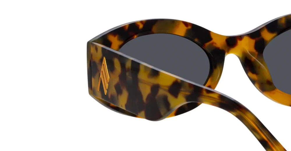 Berta - t-shell / gold - Image 4