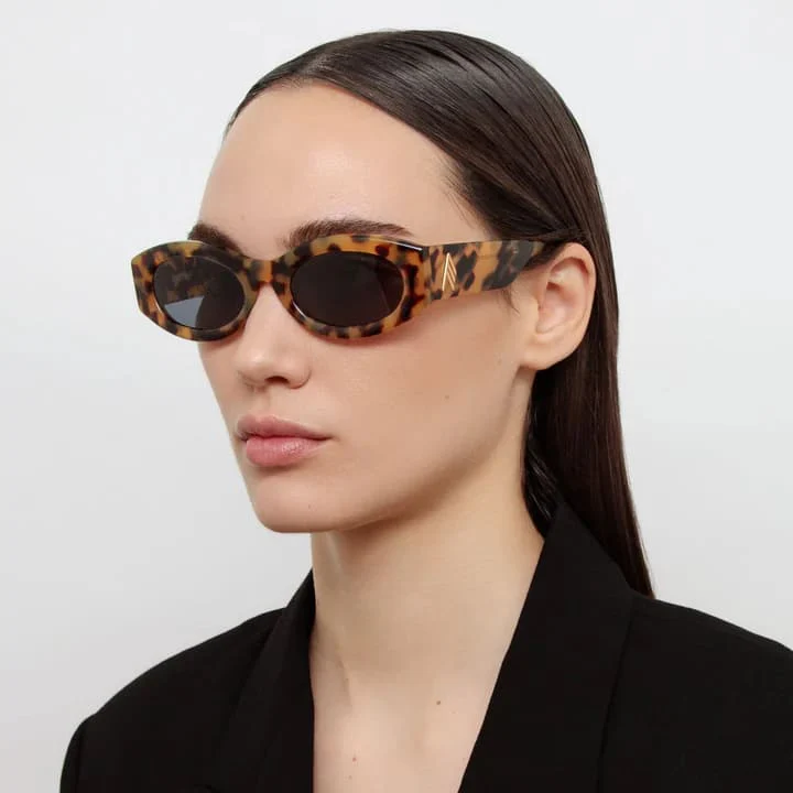 Berta - t-shell / gold - Image 5
